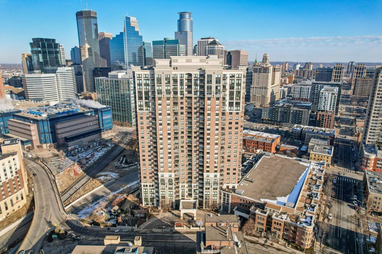 500 Grant Street - Photo 1