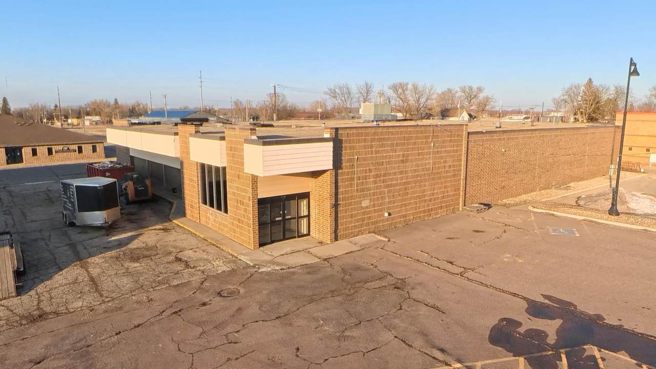 207 Main St E - Photo 1