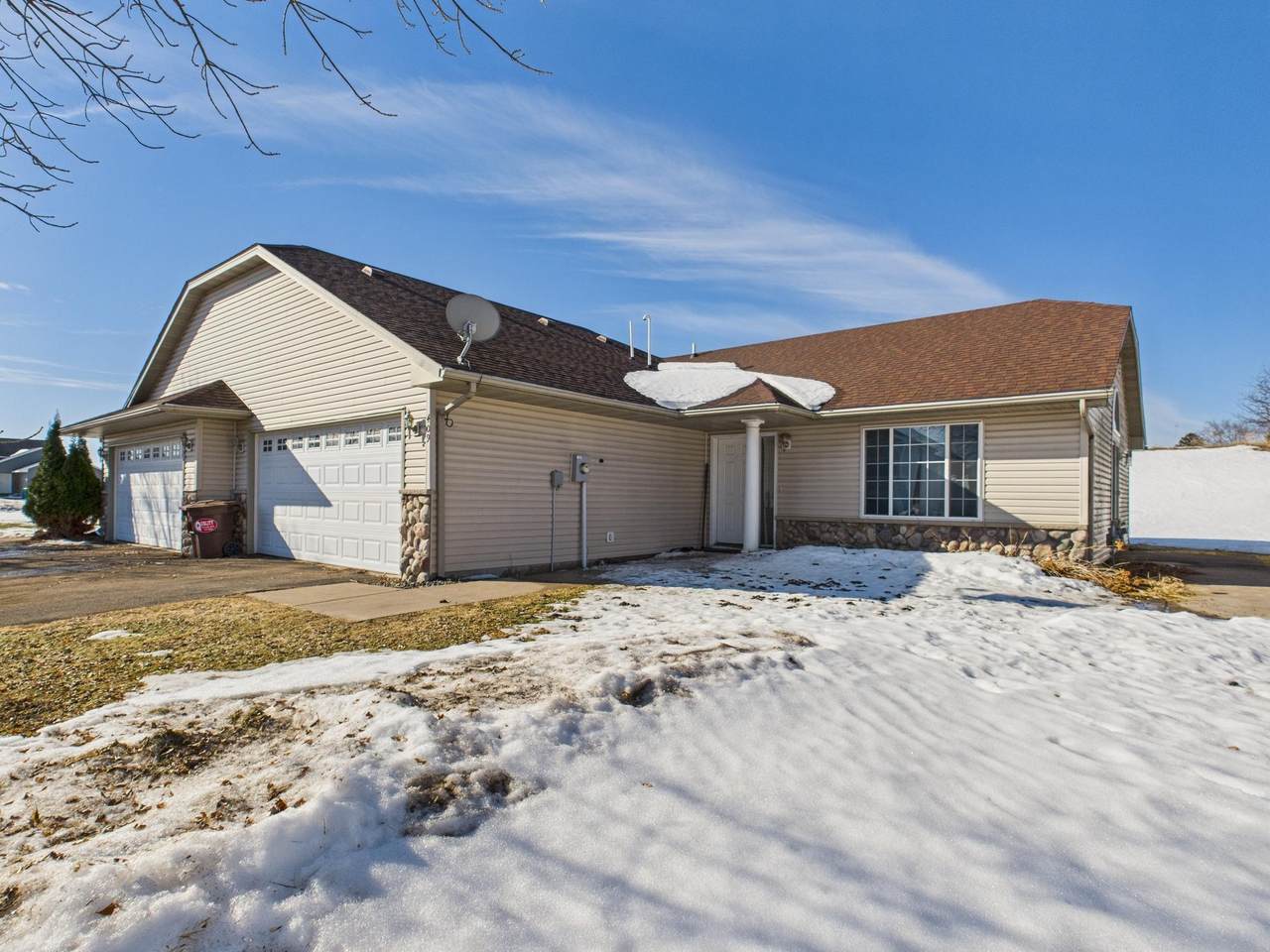 409 Bluebird Street - Photo 1