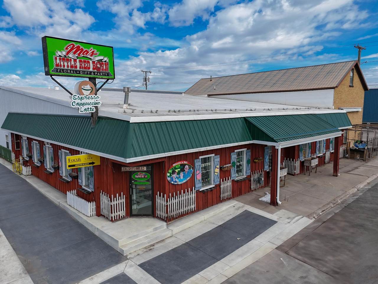 300 West Main St - Photo 1