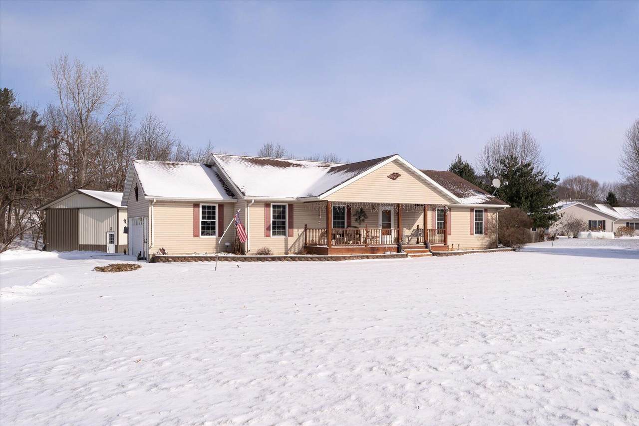 1535 State 76 - Photo 1