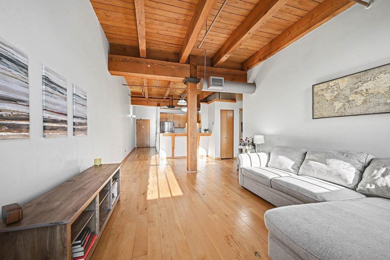 400 1st Street - Photo 1