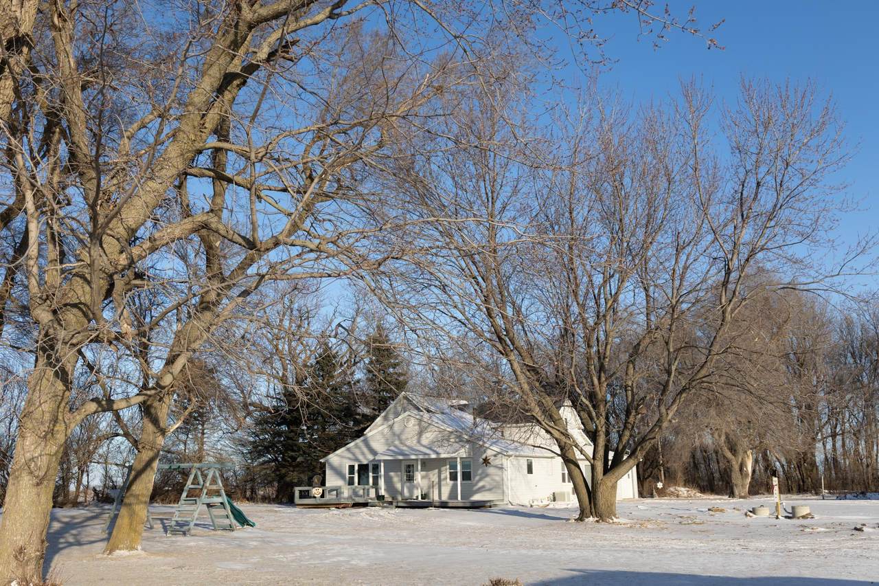 28048 310th Street - Photo 1