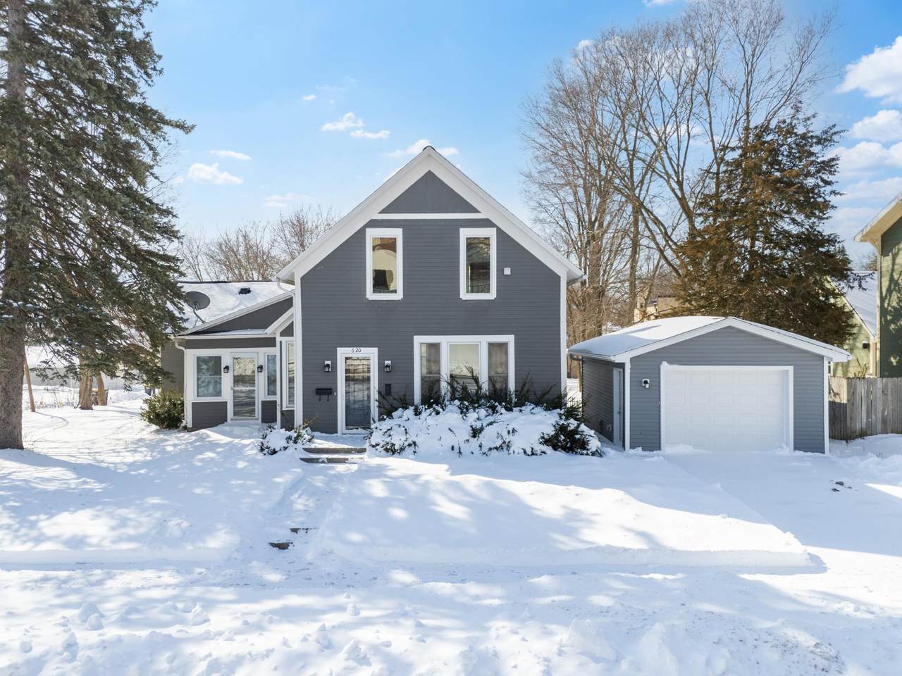 620 7th Street - Photo 1