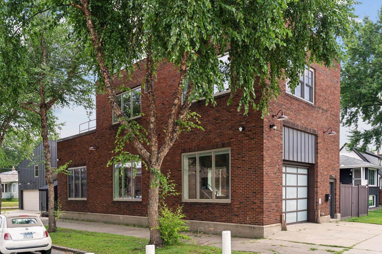 1290 Snelling Avenue N - Photo 1