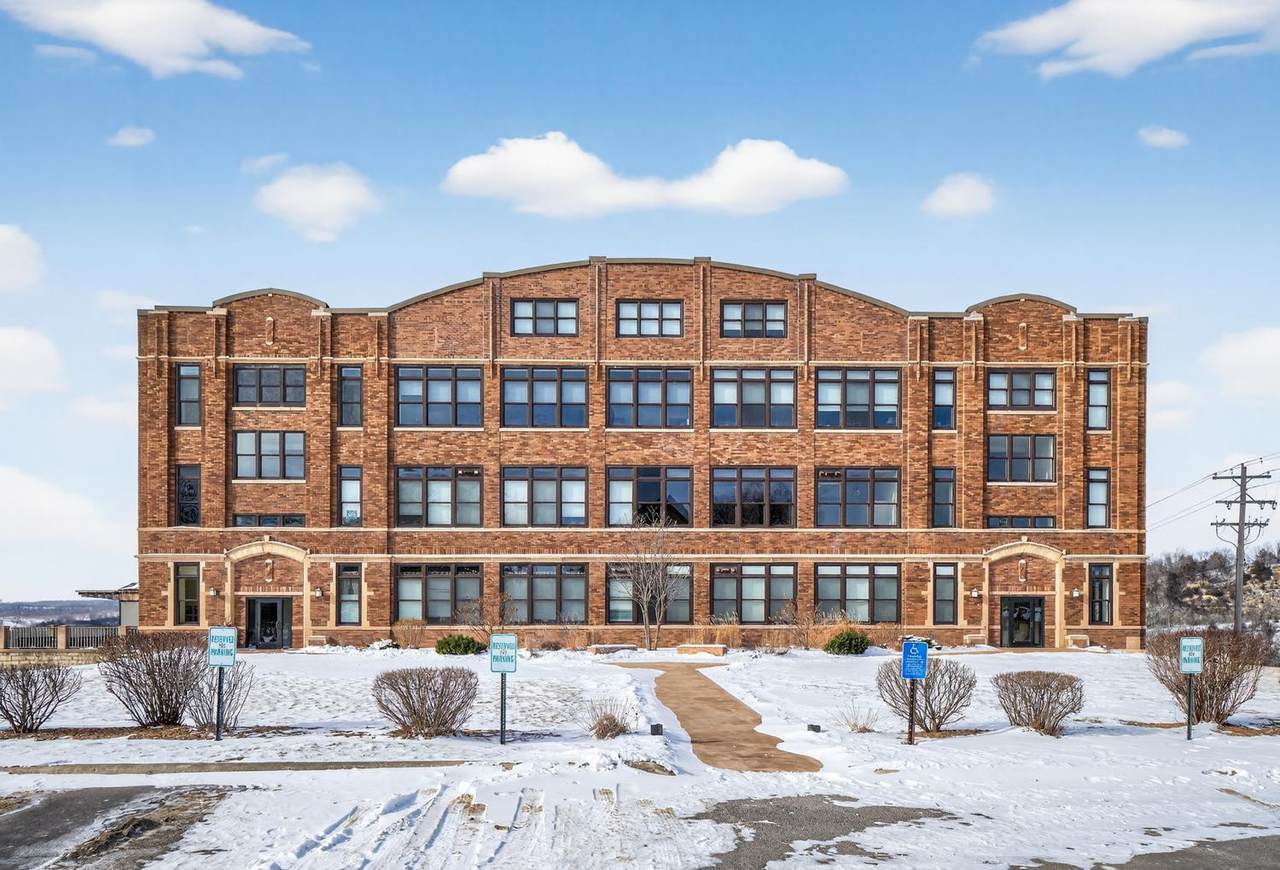 201 Ridgeview Lane - Photo 1