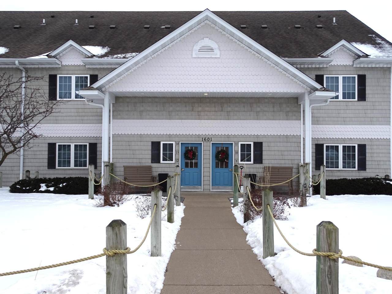 1601 1st Street - Photo 1