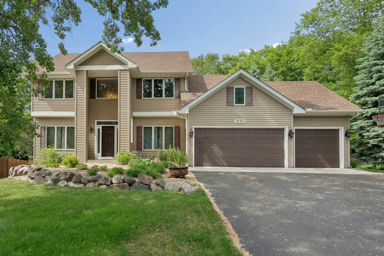 1540 Viewcrest Lane - Photo 1
