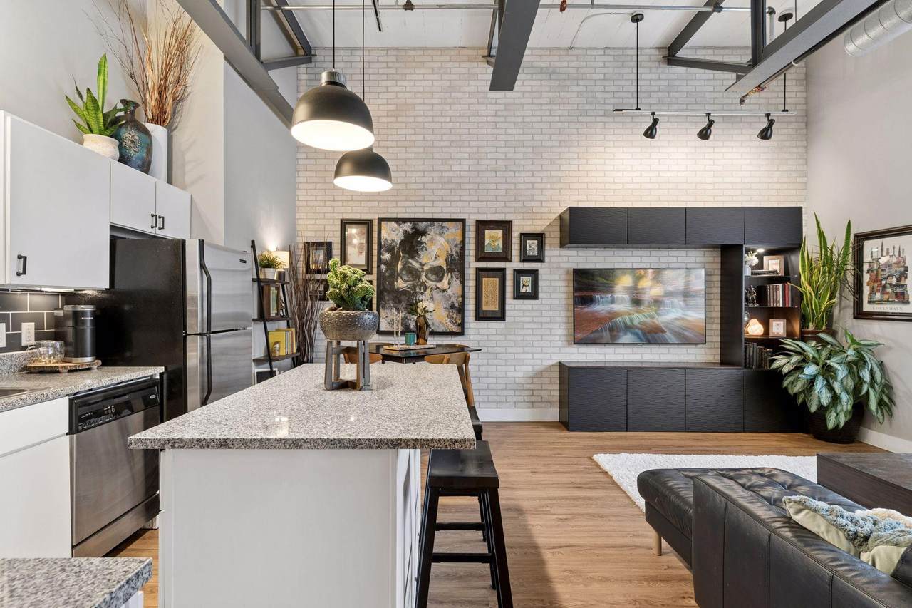 111 Franklin Avenue - Photo 1