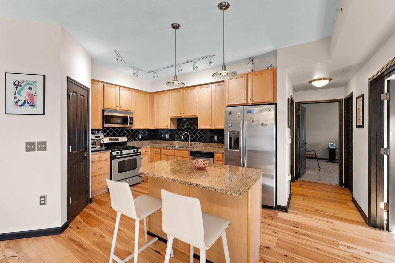 500 Grant Street - Photo 1