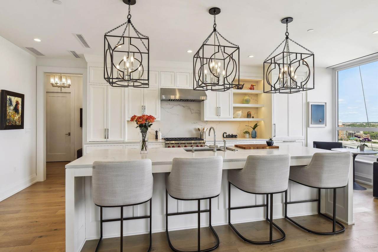 1111 River Parkway - Photo 1