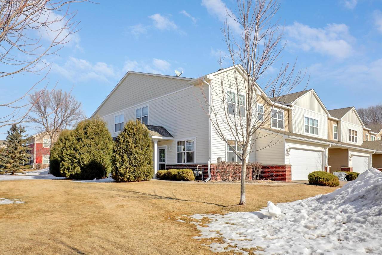 1648 White Pine Way - Photo 1