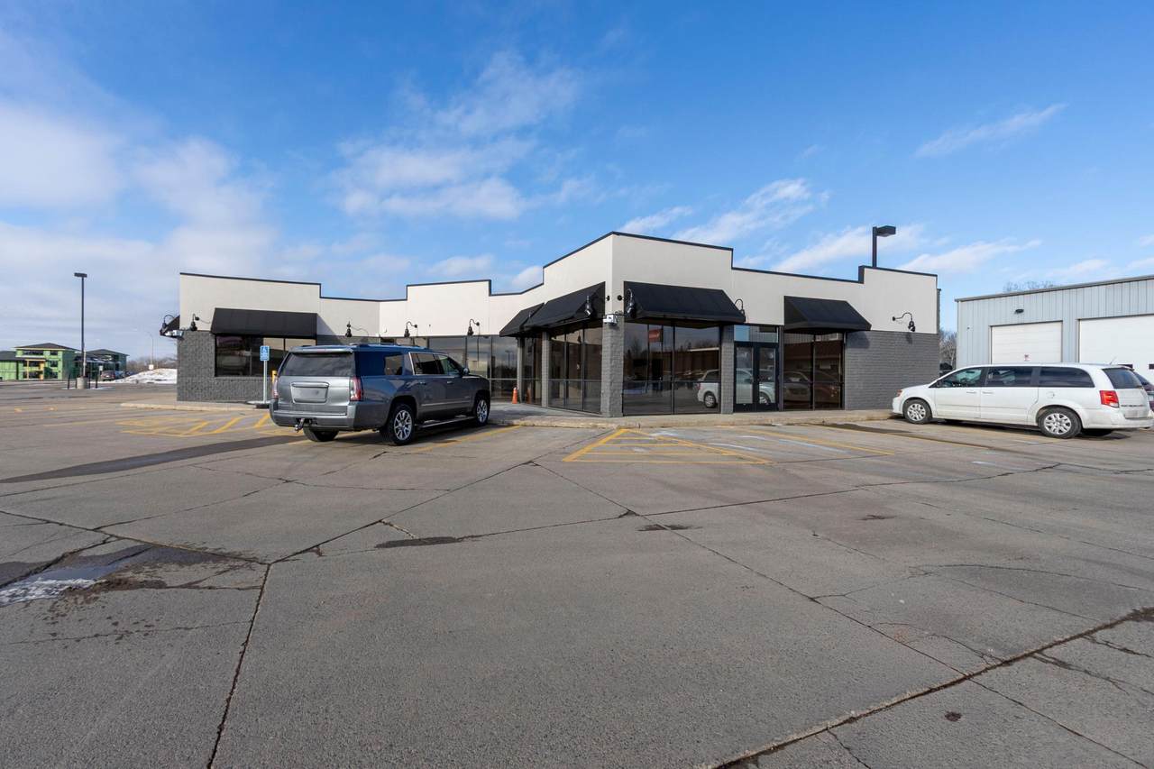 211 Nokomis Street - Photo 1