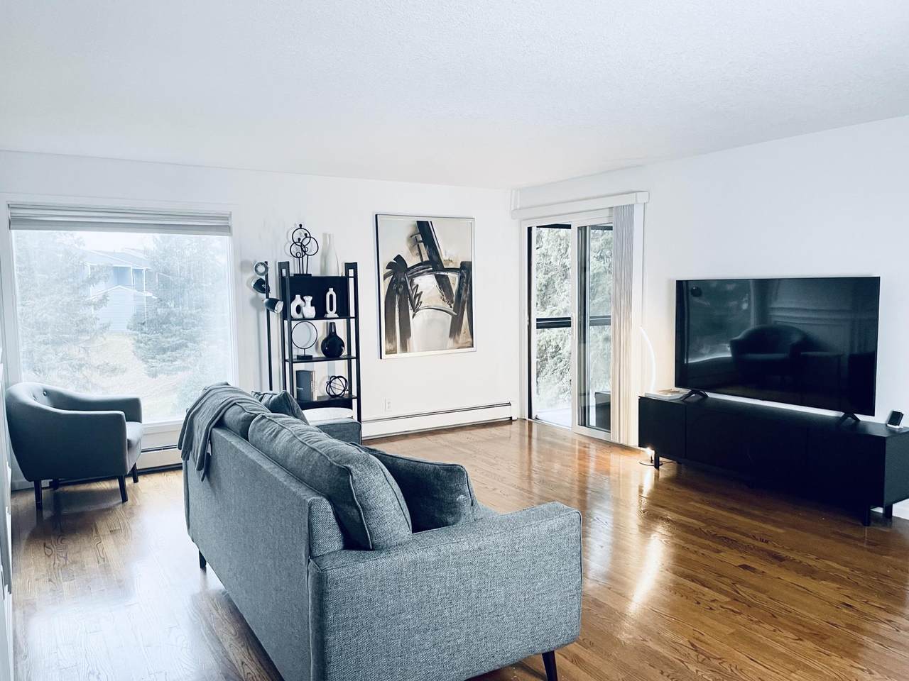 2485 Canabury Drive - Photo 1