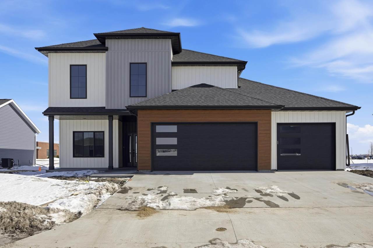 2216 44th Street - Photo 1