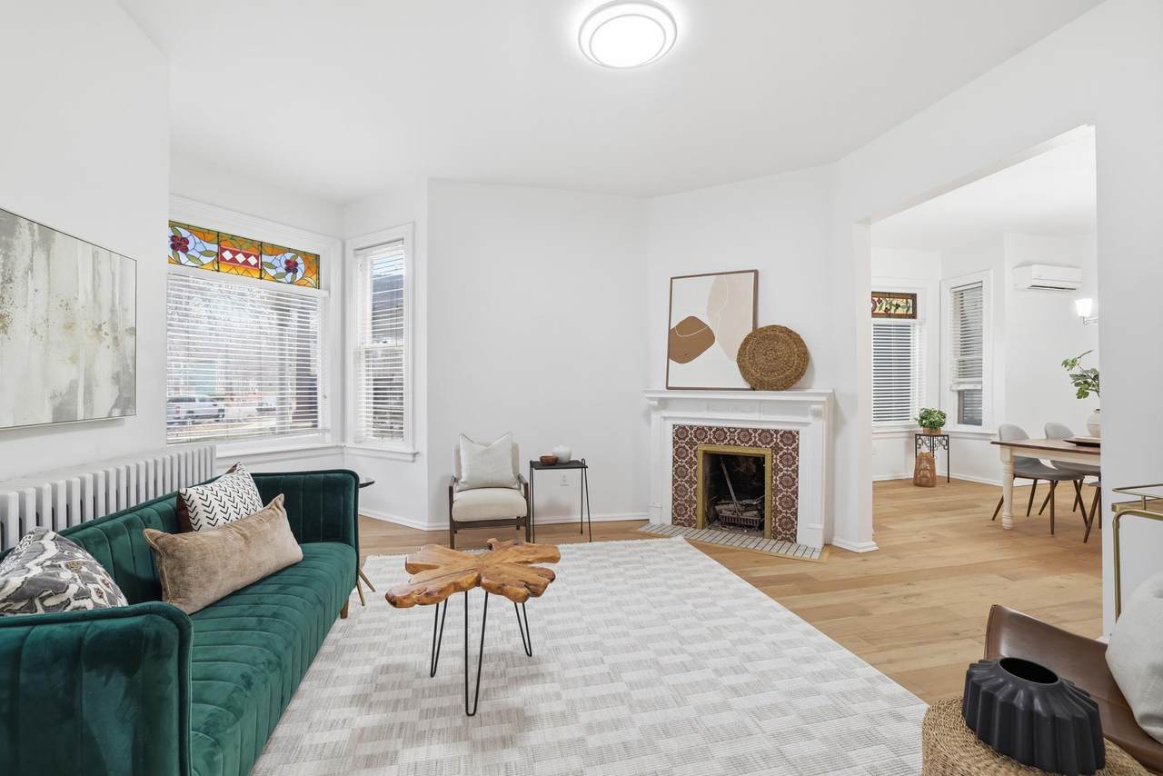 546 Ashland Avenue - Photo 1