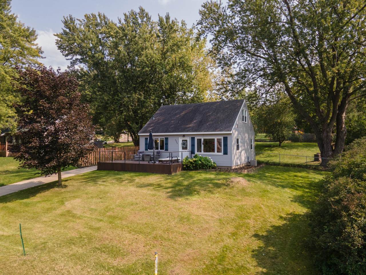 2908 Rose Drive - Photo 1