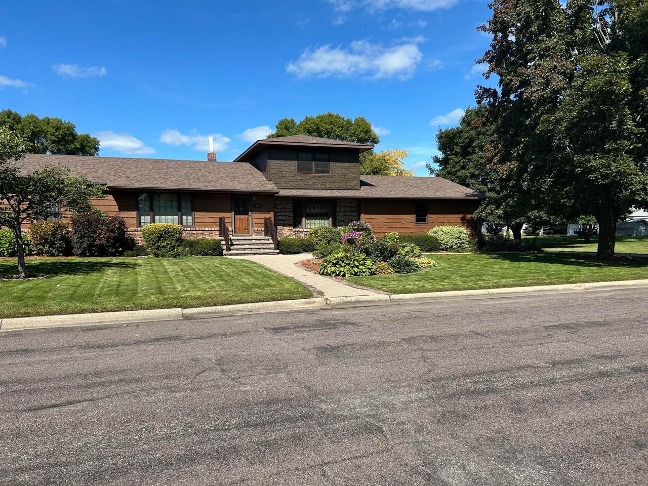 1730 Stone Avenue - Photo 1