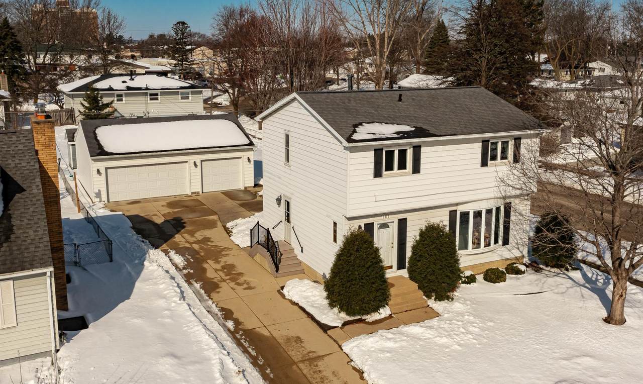 3917 16th Avenue - Photo 1