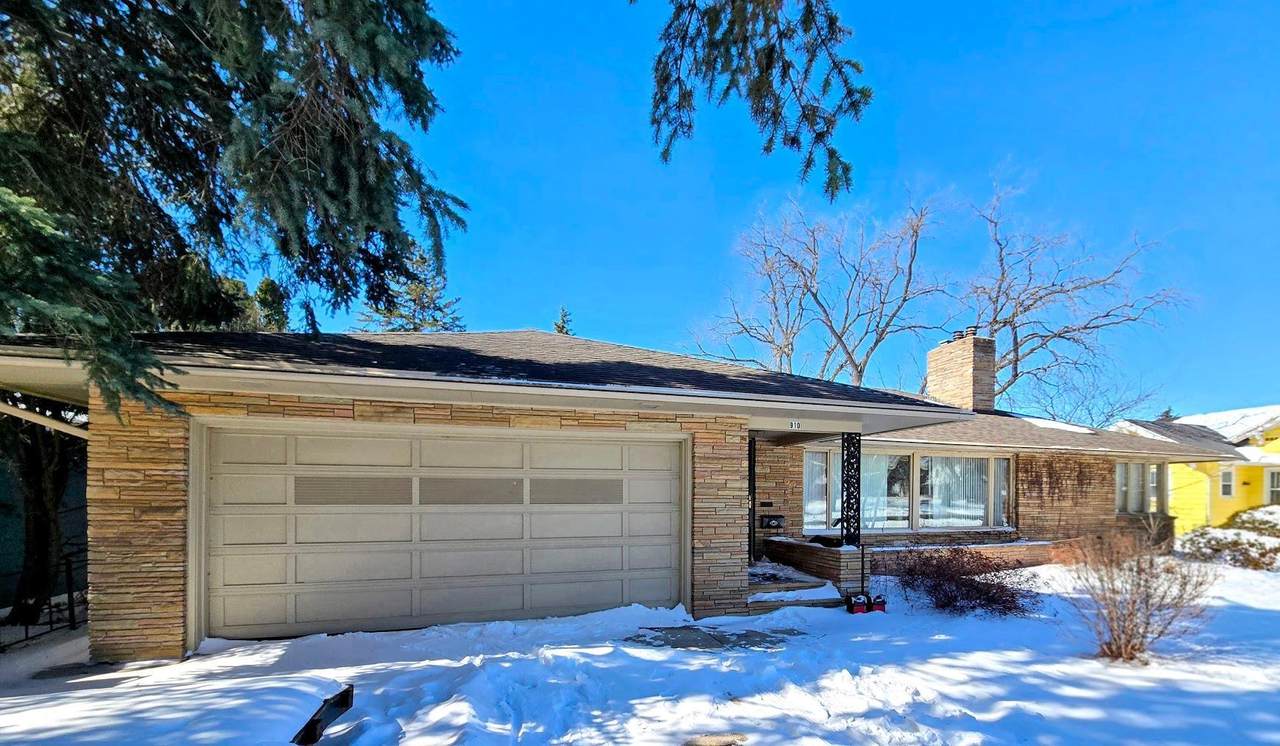 910 3rd Avenue - Photo 1