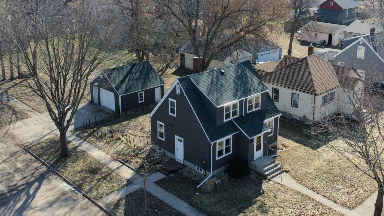 601 7th Street - Photo 1