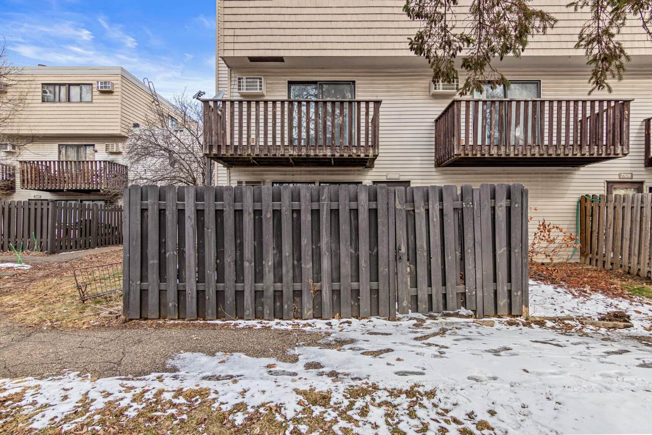 7104 72nd Lane - Photo 1