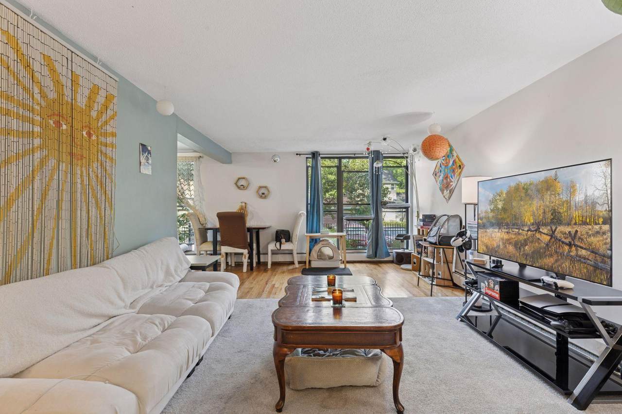 1807 Elliot Avenue - Photo 1