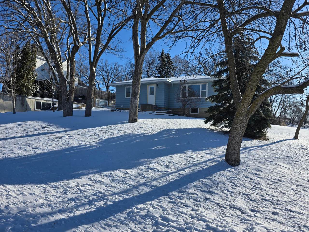 421 West Avenue - Photo 1