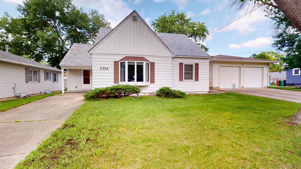 1314 Dunham Street - Photo 1