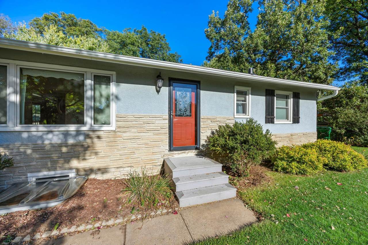 9706 Foley Boulevard - Photo 1