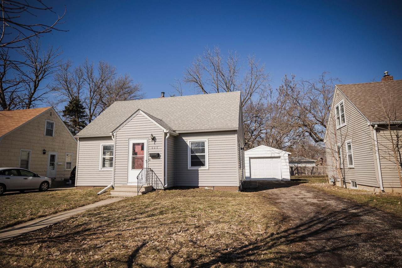 406 11th Street - Photo 1