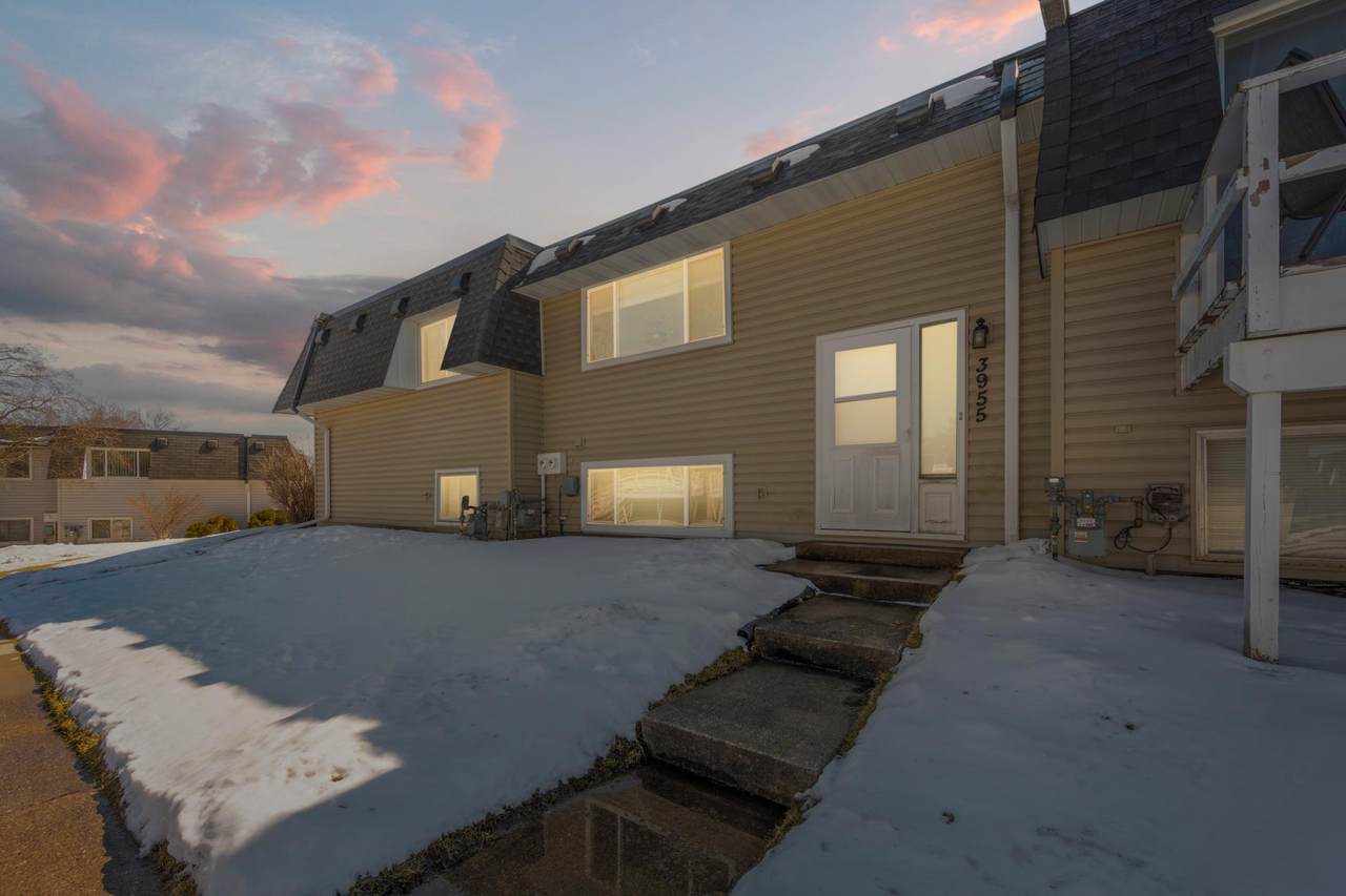 3955 Dawn Way - Photo 1