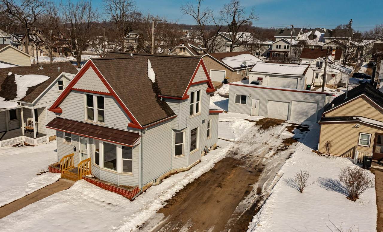 111 6th Street - Photo 1