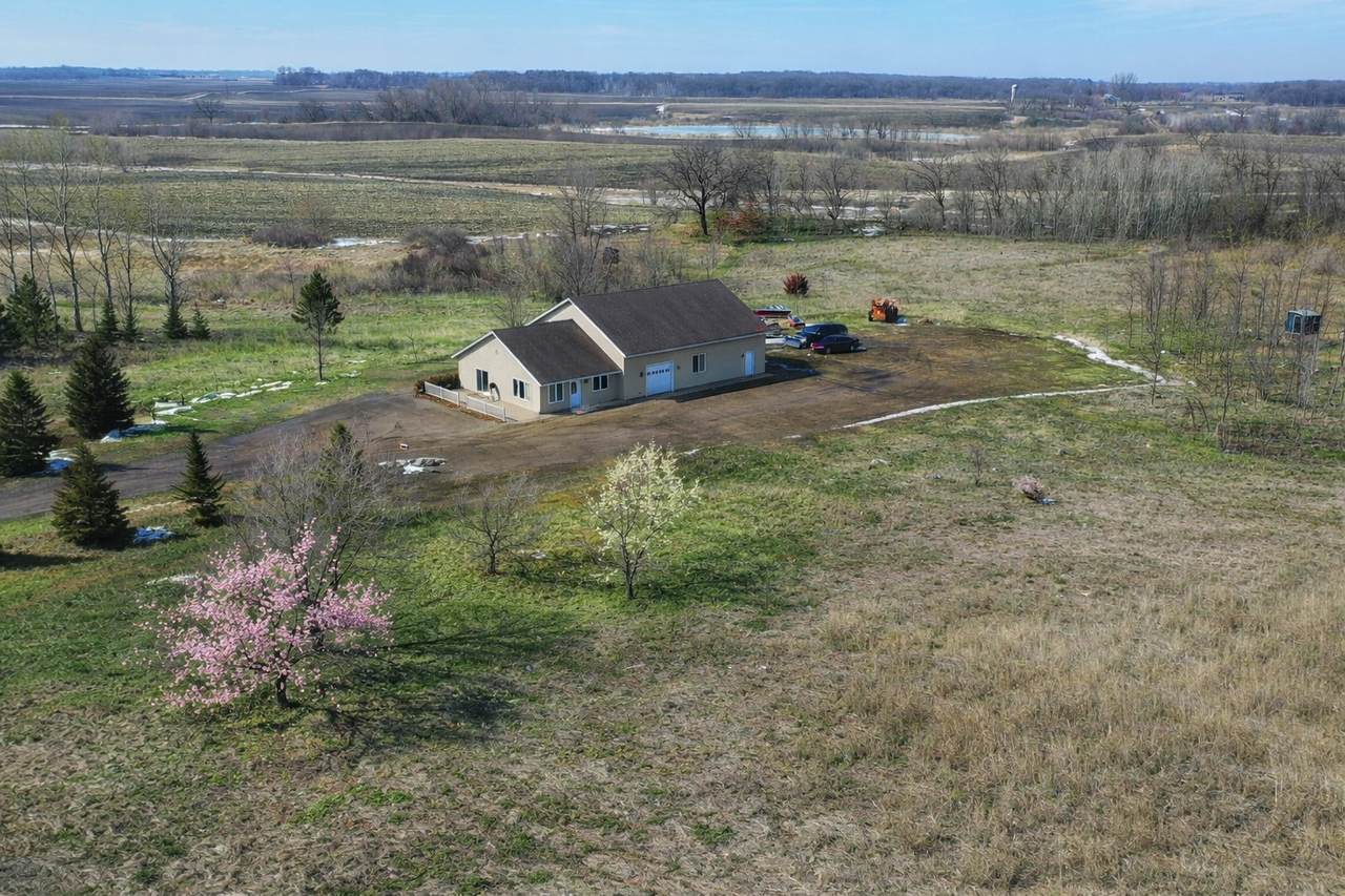 4595 Cotton Tail Lane - Photo 1