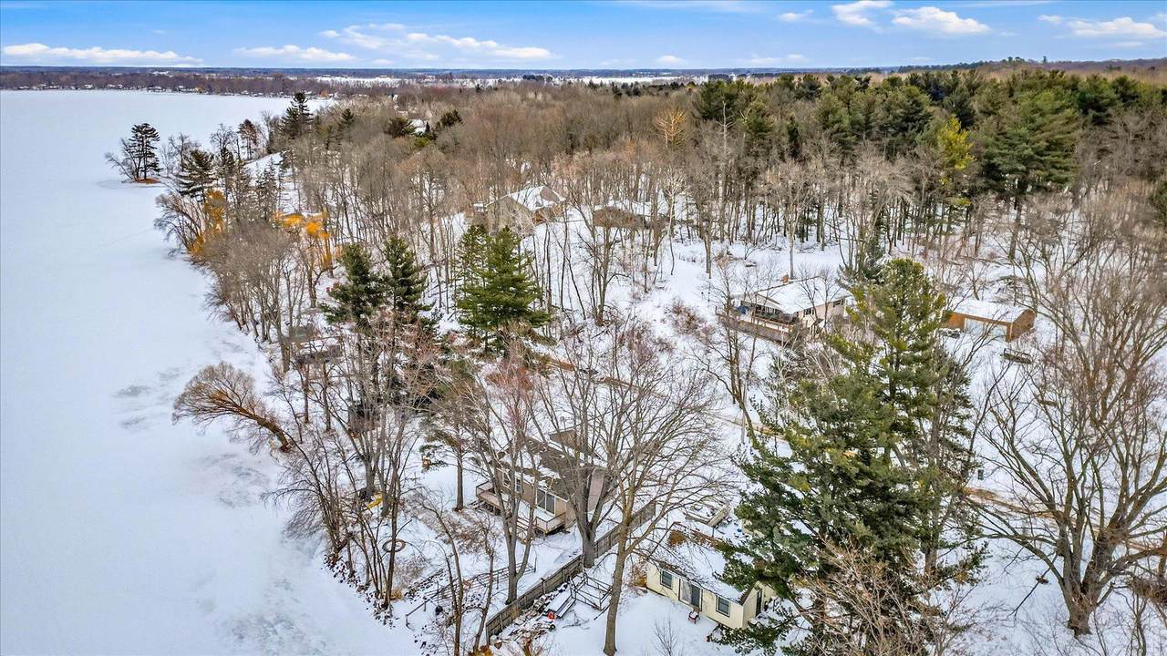 50730 Bayside Avenue - Photo 1