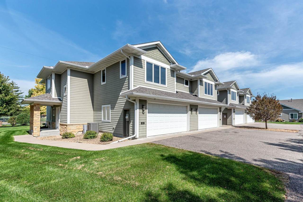 814 Pinnacle Path - Photo 1