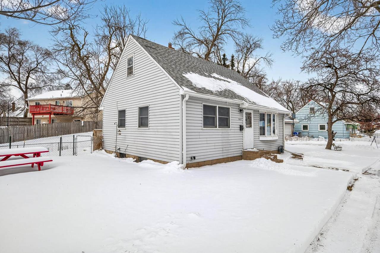 1427 Prosperity Avenue - Photo 1