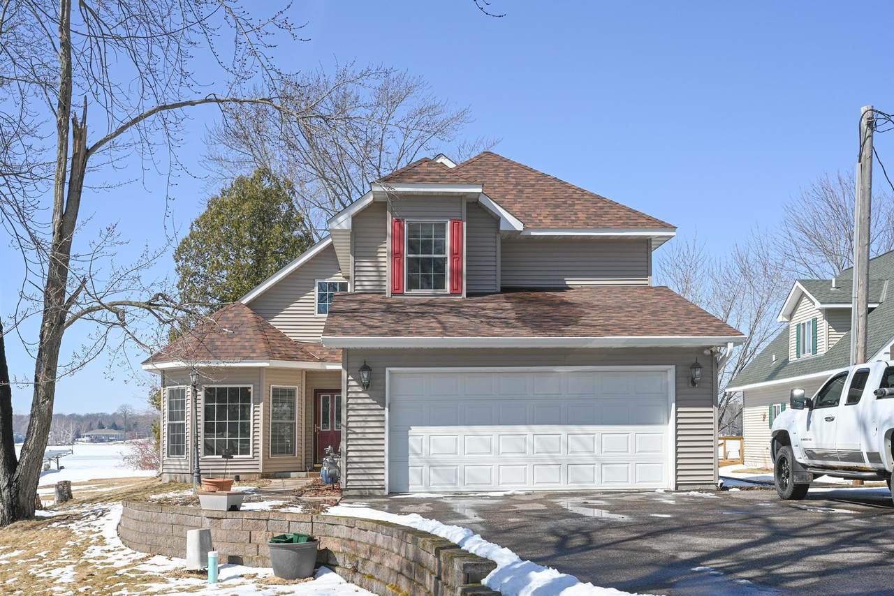 27180 Lakewood Drive - Photo 1