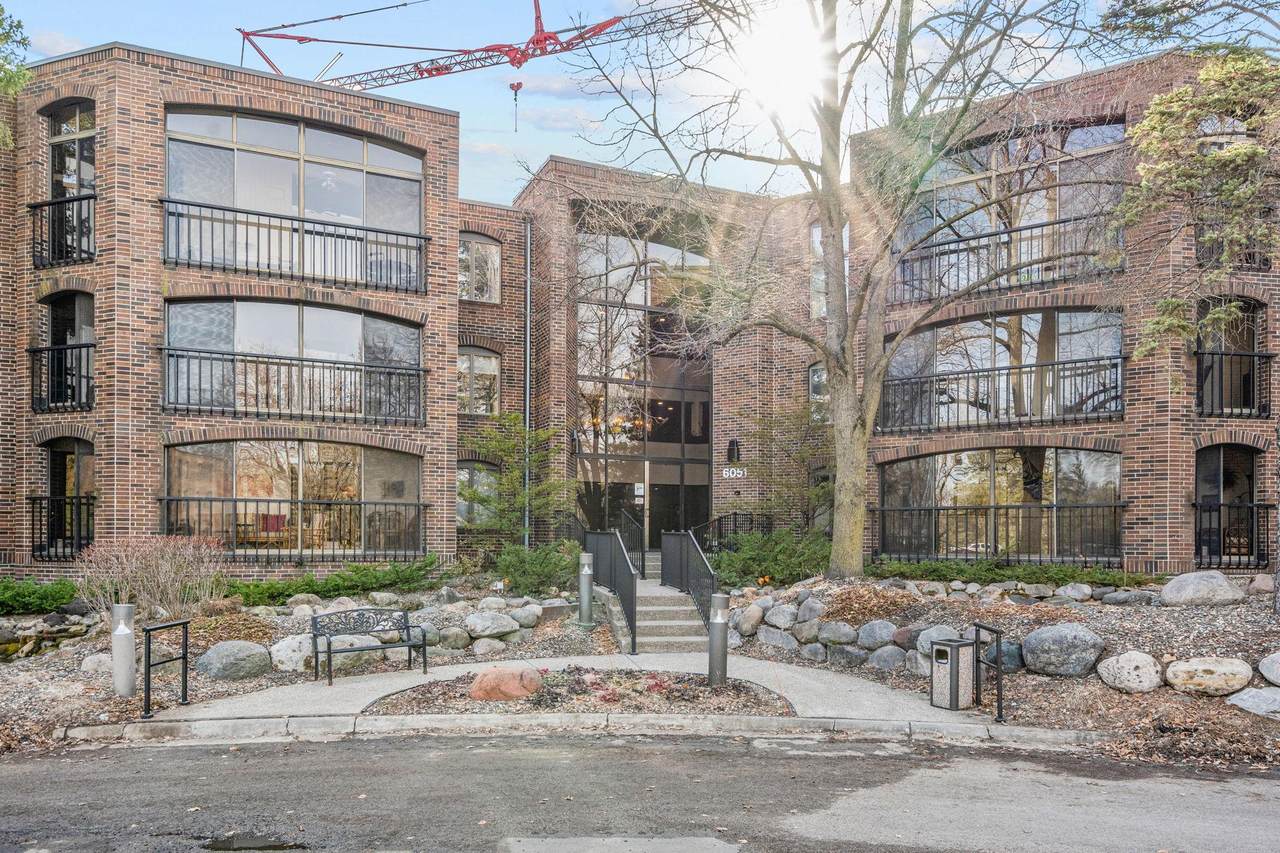 6051 Laurel Avenue - Photo 1