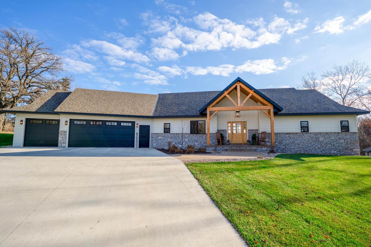 131 Pine Street - Photo 1