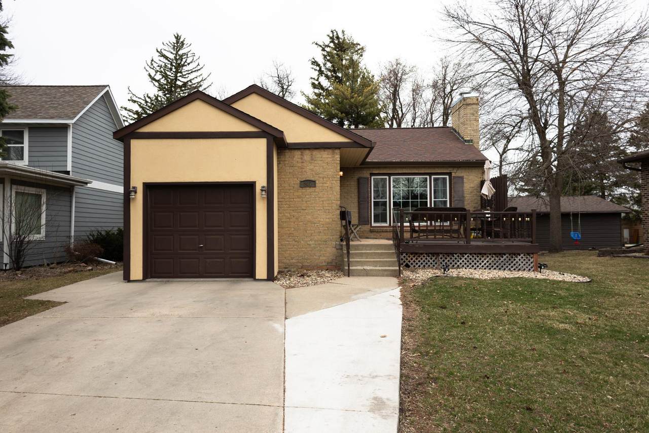 207 Lake Avenue - Photo 1