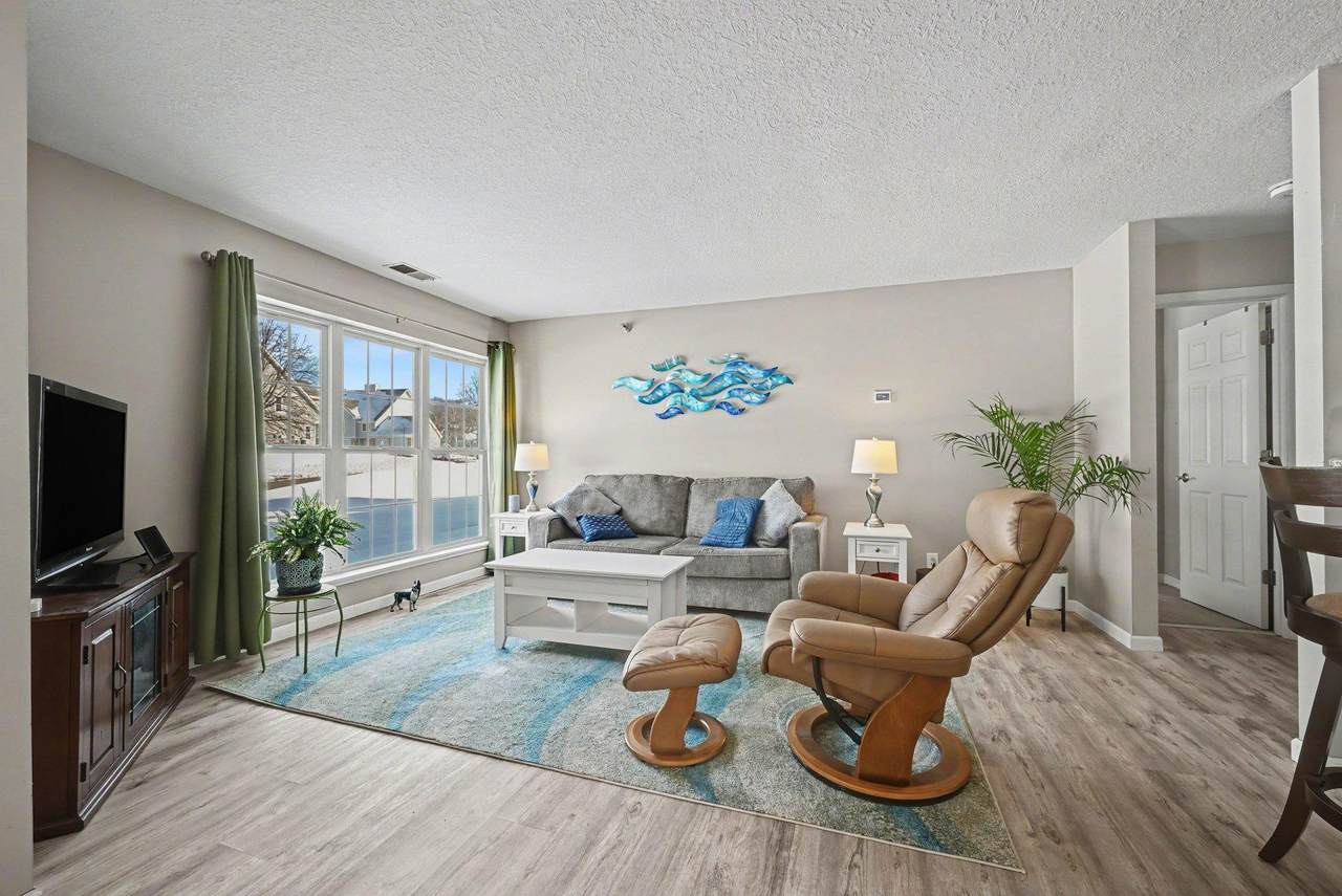 6165 Chasewood Parkway - Photo 1