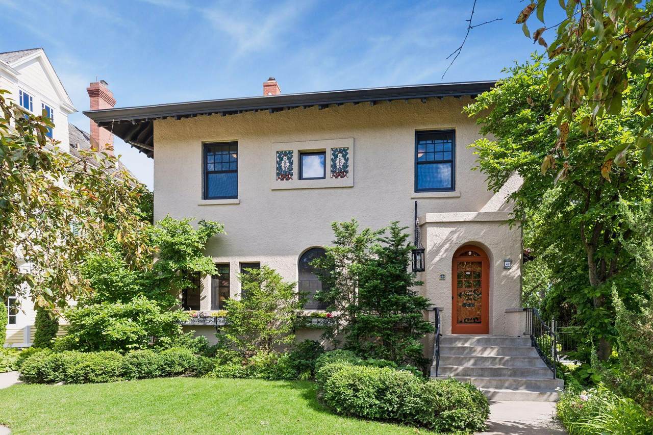 42 Kenwood Parkway - Photo 1