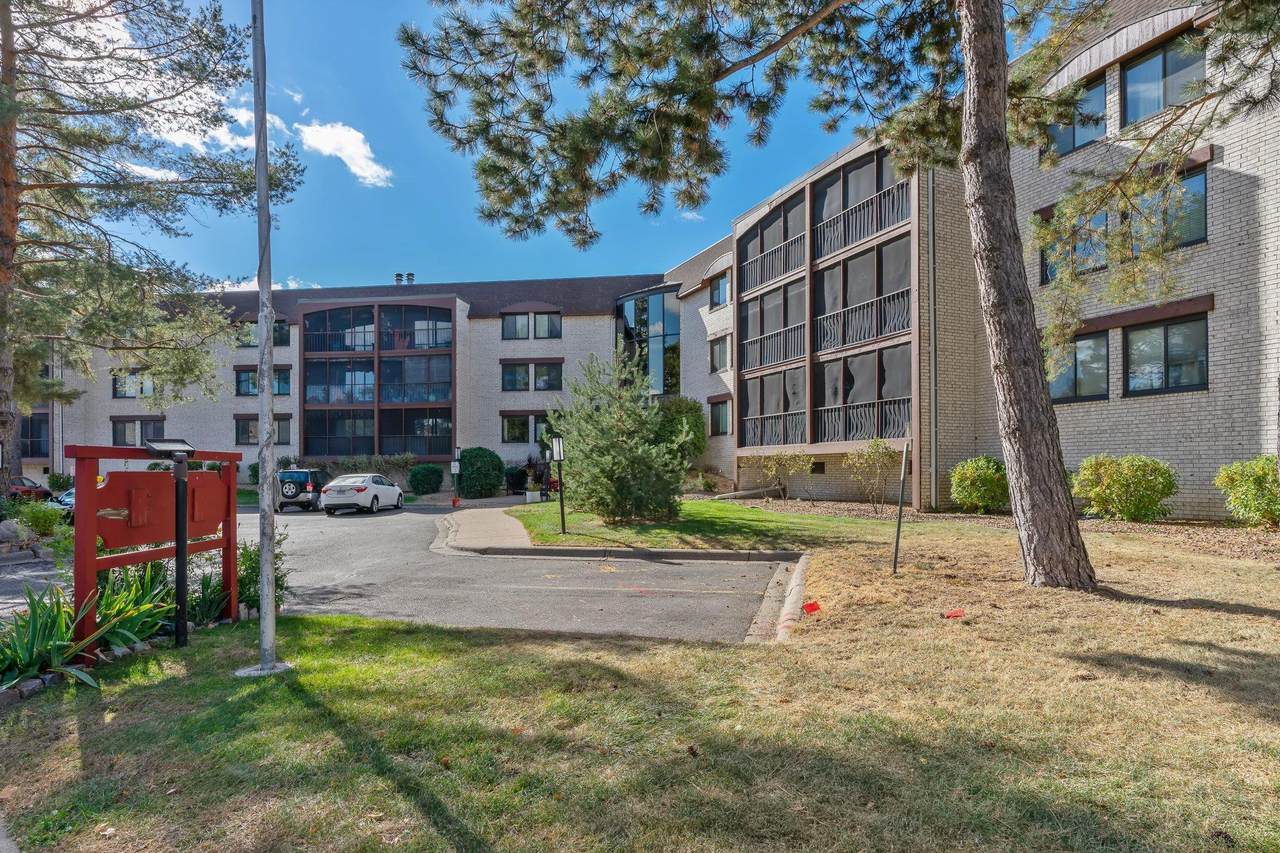 4710 58th Avenue - Photo 1