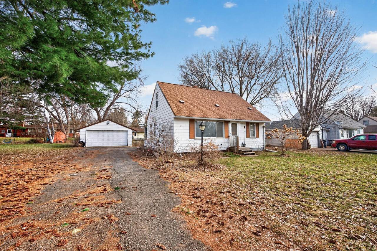 121 Roselawn Avenue - Photo 1