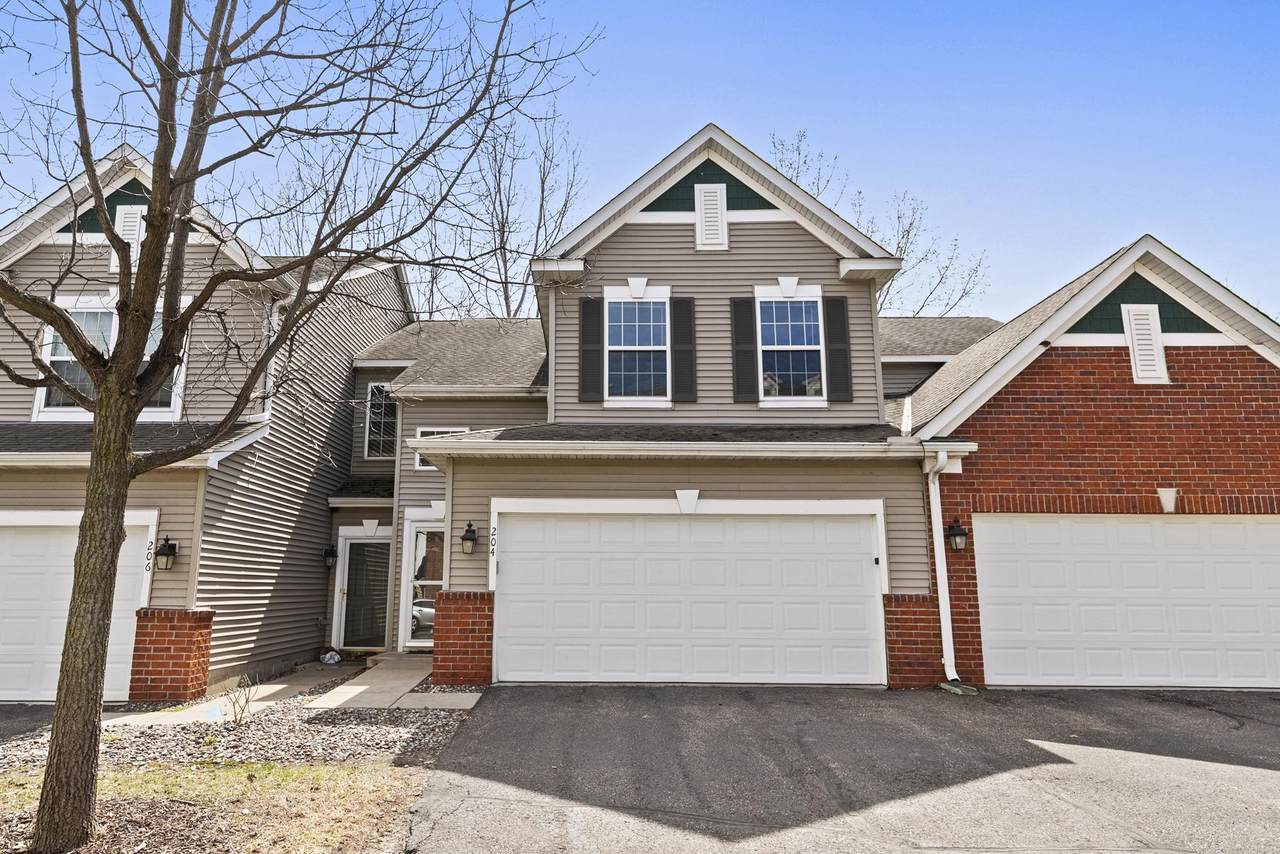 204 Heritage Lane - Photo 1