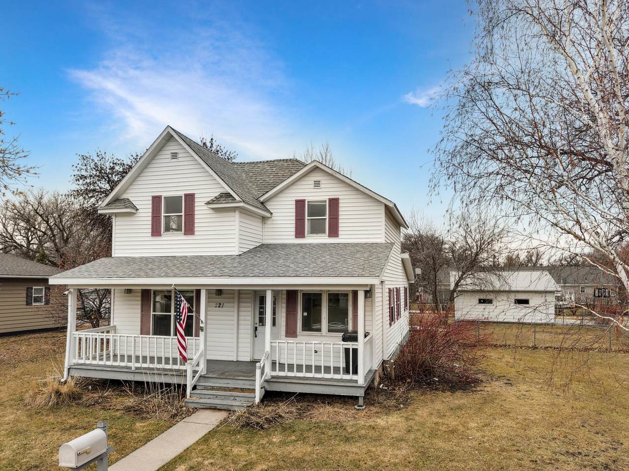 221 Park Avenue - Photo 1