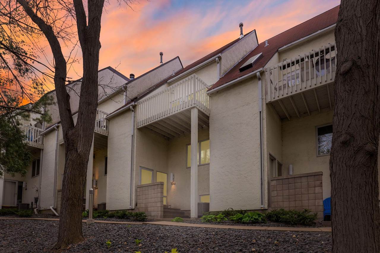 3062 Lake Shore Drive - Photo 1