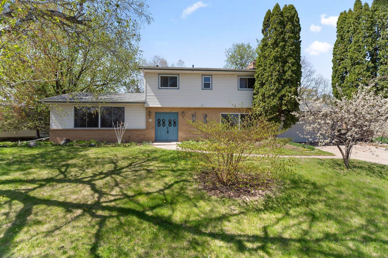 9908 Oxborough Road - Photo 1