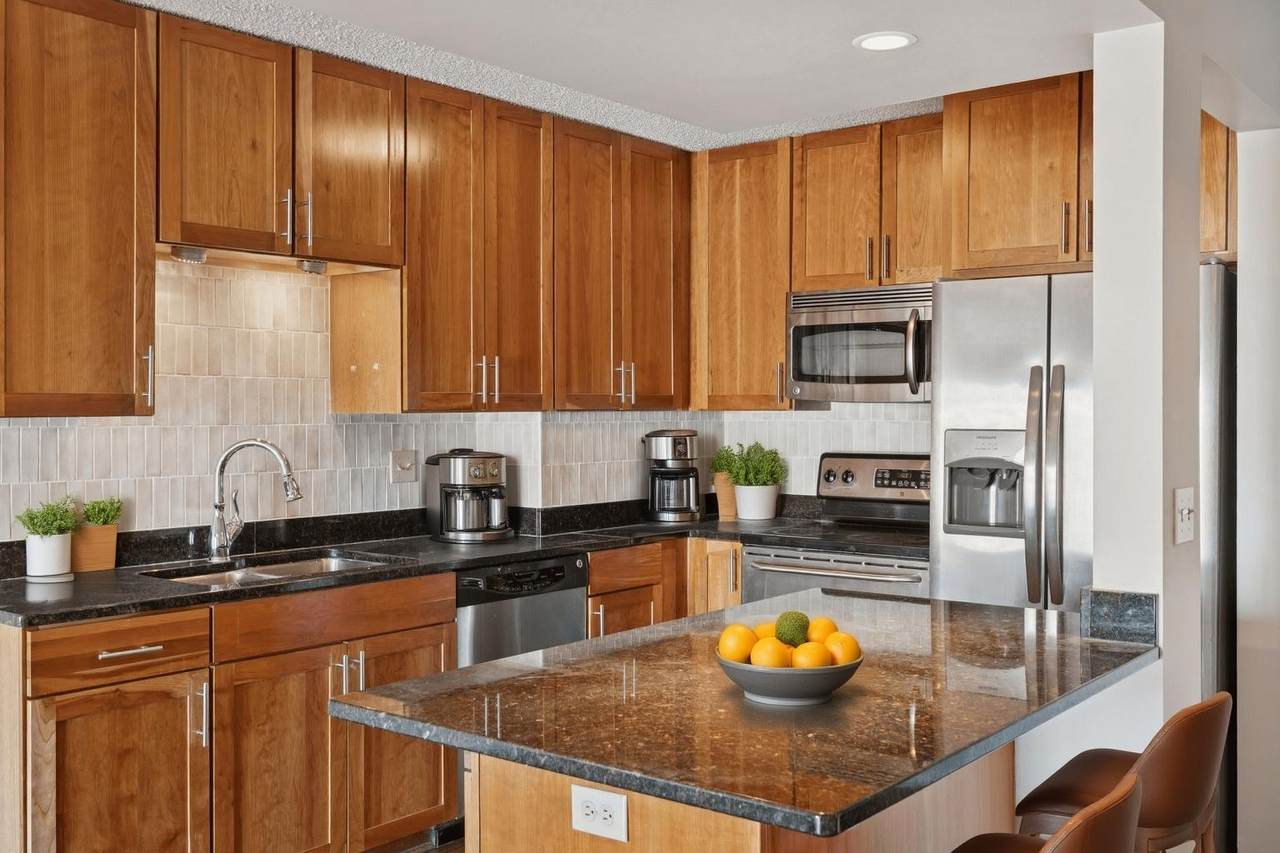 401 1st Street - Photo 1